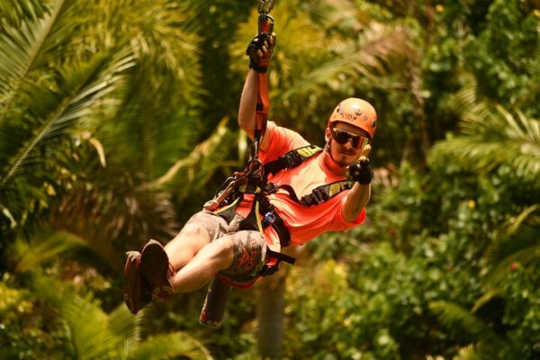 Jungle Zipline Maui | 8 or 5-Line Family Adventure Tour