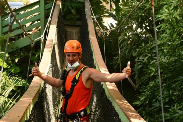 Jungle Zipline Maui | 8 or 5-Line Family Adventure Tour - Image 8